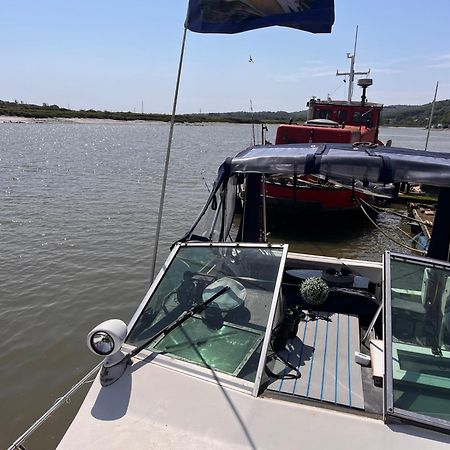 Floatsyerboat Hotel Cuxton Luaran gambar